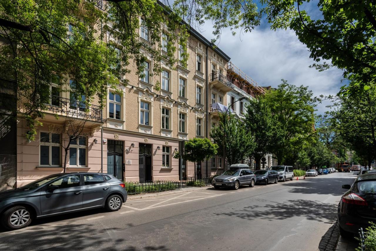 Atrium - Old Town Luxury Apartments - By Upstairs Kraków Exteriör bild